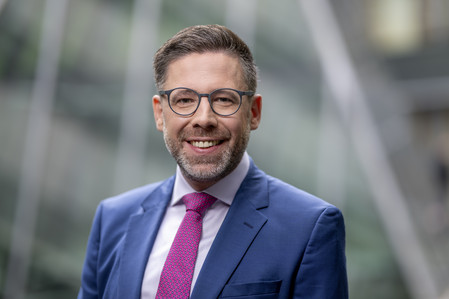Porträt Phillip Fernis